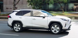 Toyota RAV 4 y Prius son éxito de ventas en Chile